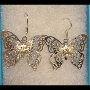 Jewelry - Butterfly 🦋 necklace and earrings 🦋 Jewelry - Butterfly 🦋 necklace and earrings 🦋